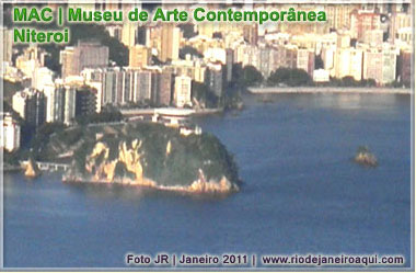 Museu de Arte Contemporânea na paisagem da Baía de Guanabara